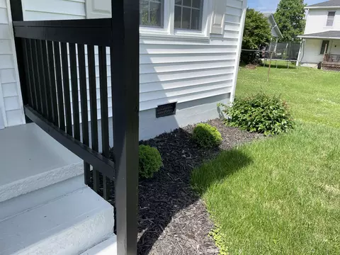 Exterior - 104 14th St, Buchanan, VA 24066 photo 4 of 6