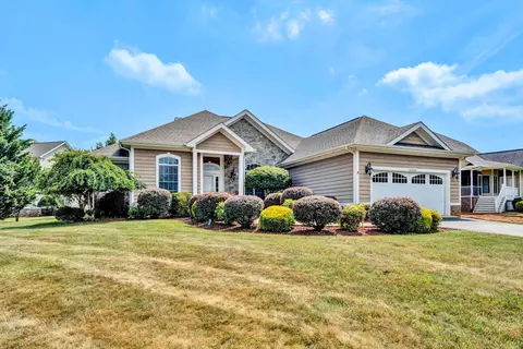 60 Farmers Cir, Moneta, VA 24121