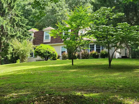 581 Franklin Pike Rd SE, Floyd, VA 24091