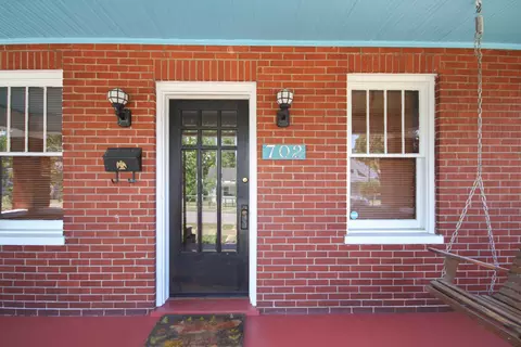 702 Murray Ave SE, Roanoke, VA 24013 photo 2