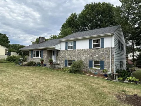 3201 Wentworth Ave NW, Roanoke, VA 24012
