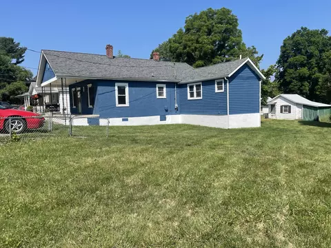 Exterior - 220 E Trout St, Covington, VA 24426 photo 2 of 7