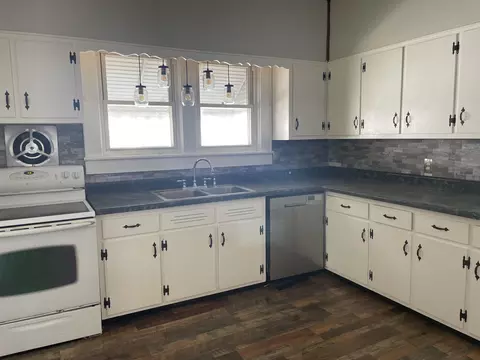 Kitchen - 220 E Trout St, Covington, VA 24426 photo 2 of 3
