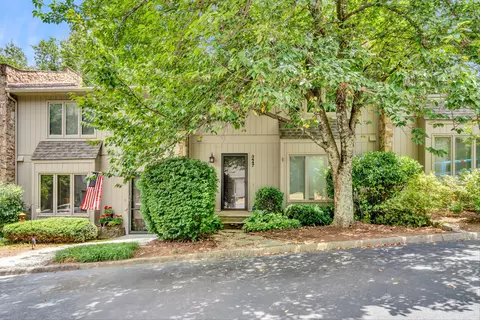 3447 Londonderry Ct, Roanoke, VA 24018