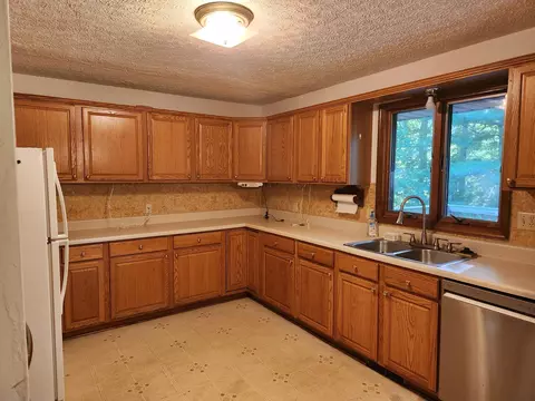 1109 Fairview Dr, Bedford, VA 24523