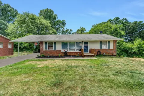 4544 Stonewall Rd NW, Roanoke, VA 24017