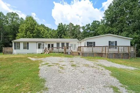 1225 Stonewall Rd, Blue Ridge, VA 24064