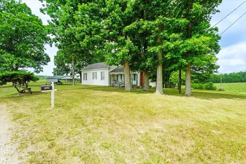 9169 Leesville Rd, Huddleston, VA 24104