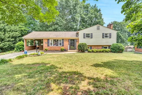 3578 Cedar Ln, Roanoke, VA 24018