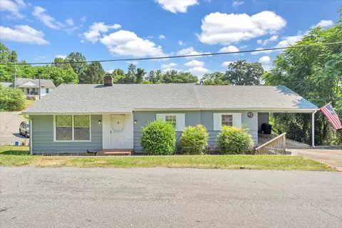 166 Chadmore Dr, Fieldale, VA 24089
