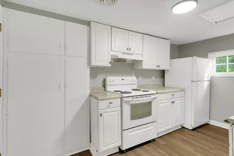 Kitchen - 290 Lowe St, Buchanan, VA 24066 photo 1 of 2