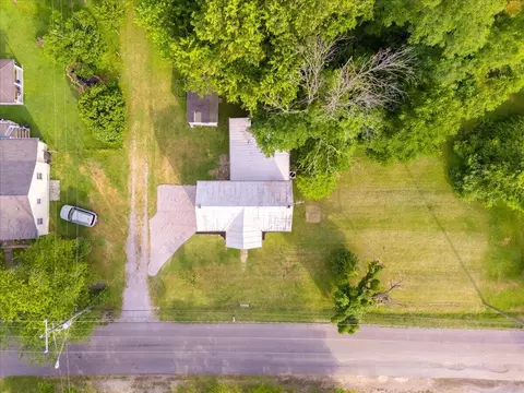 View/Area - 290 Lowe St, Buchanan, VA 24066 photo 1 of 12