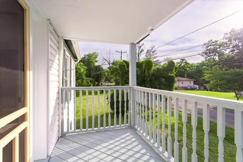 Exterior - 290 Lowe St, Buchanan, VA 24066 photo 7 of 10