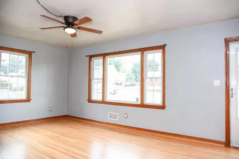 459 Fleming Ave NE, Roanoke, VA 24012 photo 3