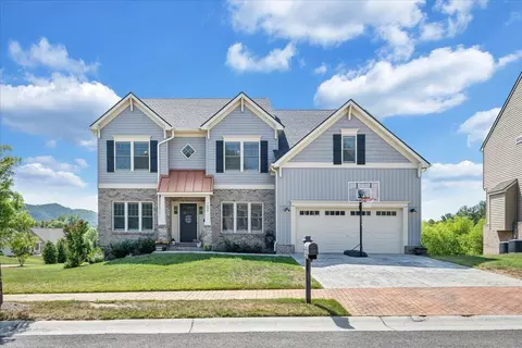 7099 Linn Cove Ct, Roanoke, VA 24018