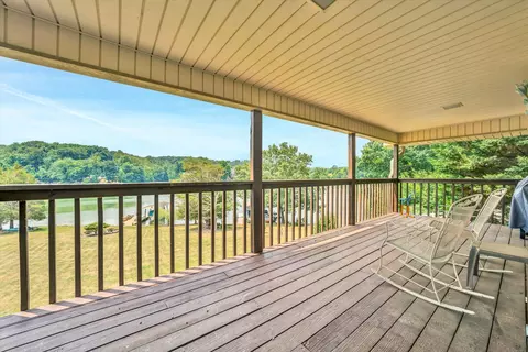 220 Pawnee Trl, Hardy, VA 24101
