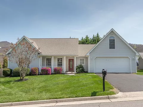3608 Chadwick Cir, Roanoke, VA 24012