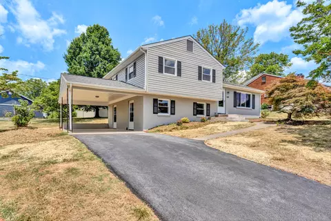 439 Mcdonald Dr, Vinton, VA 24179