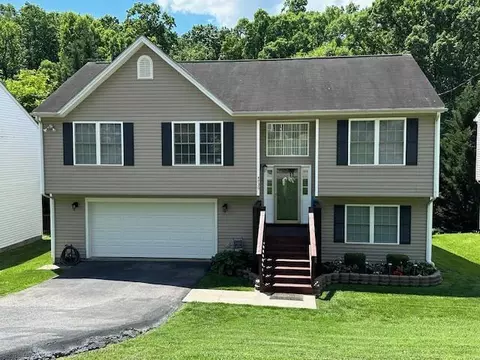 4736 Autumn Ln NW, Roanoke, VA 24017