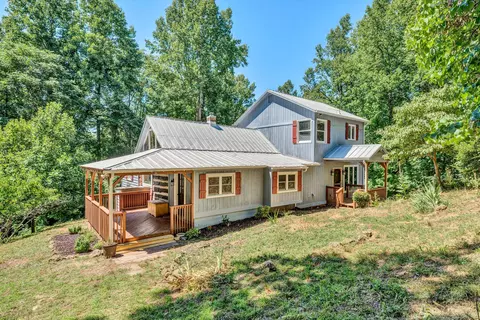 4515 Twelve Oclock Knob Rd, Roanoke, VA 24018