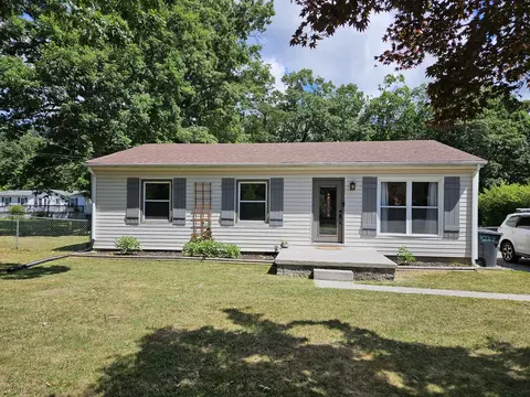 4237 Bradshaw Rd, Salem, VA 24153