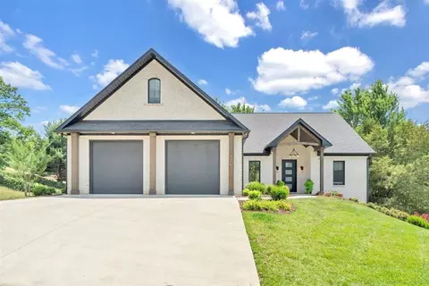 290 Stoneledge Dr, Roanoke, VA 24019