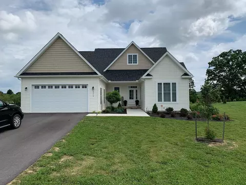 5216 Country Meadow Dr, Dublin, VA 24084