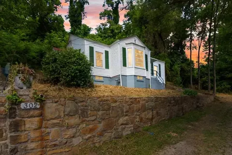 302 S Washington Ave, Pulaski, VA 24301