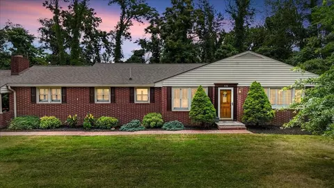 616 Cardinal Dr, Pulaski, VA 24301