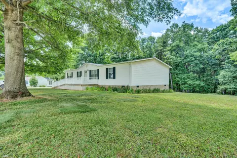 5232 Old Forge Rd, Rocky Mount, VA 24151