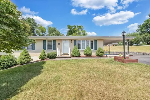 501 Olney Rd, Vinton, VA 24179