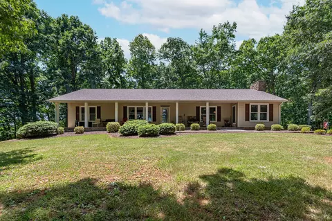 1447 Von Roy Rd, Bedford, VA 24523