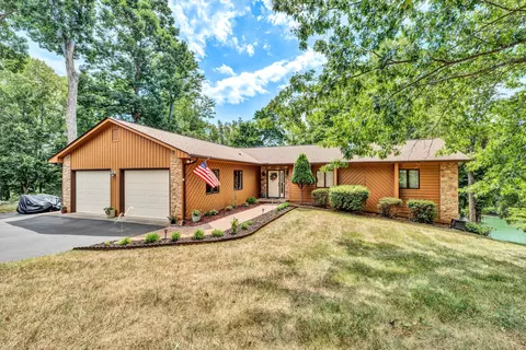 386 Winding Waters Dr, Moneta, VA 24121