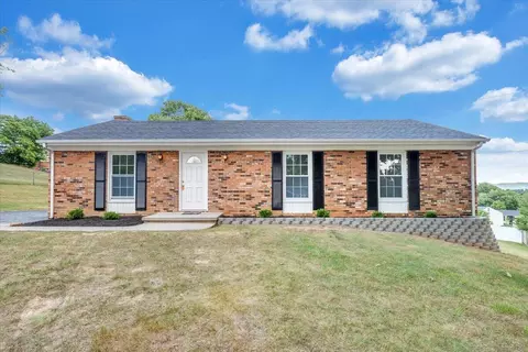 3939 Saint James Cir SW, Roanoke, VA 24018