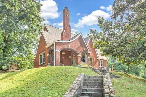 3007 Green Ridge Rd, Roanoke, VA 24019