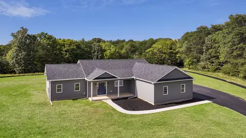 139 Belvior Cir, Moneta, VA 24121