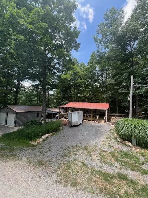 148 Terry Ln SE, Copper Hill, VA 24079