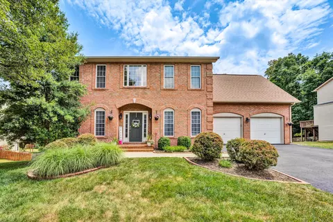 6067 Cezanne Ct, Roanoke, VA 24018
