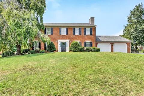 5009 Britaney Rd, Roanoke, VA 24012