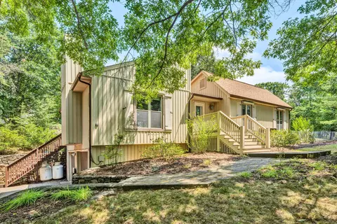 4911 Cherokee Hills Dr, Salem, VA 24153