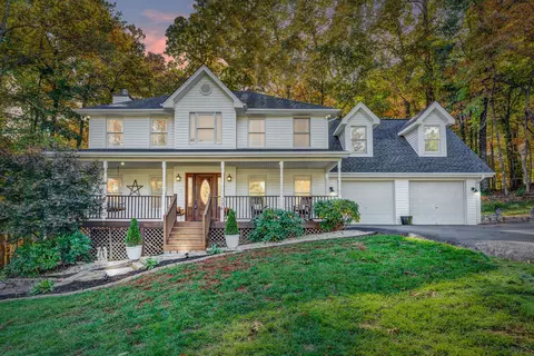 236 Dillard Ln, Rocky Mount, VA 24151