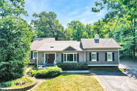 1528 Red Oak Ln SW, Roanoke, VA 24018