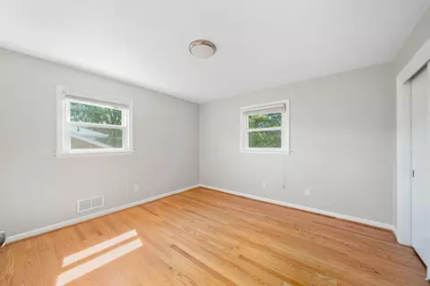 Bedroom - 129 Frontier Rd NE, Roanoke, VA 24012 photo 2 of 3