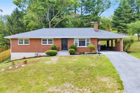 2908 Lofton Rd, Roanoke, VA 24018