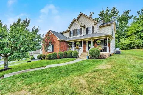 5850 Monet Dr, Roanoke, VA 24018