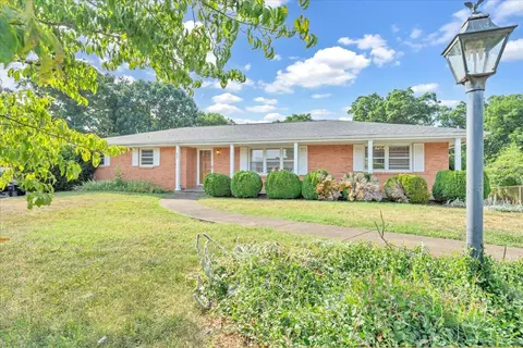 830 Dexter Rd, Roanoke, VA 24019