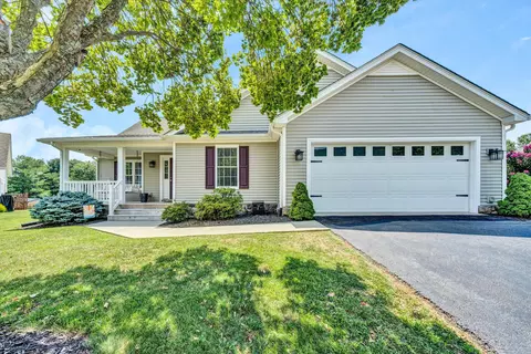 5617 Palmer Green Cir, Roanoke, VA 24012