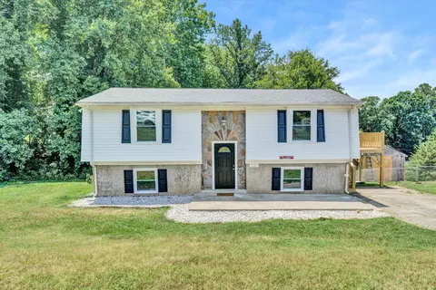 221 Clearview Dr, Rocky Mount, VA 24151