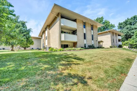 5260 Crossbow Cir #14B, Roanoke, VA 24018
