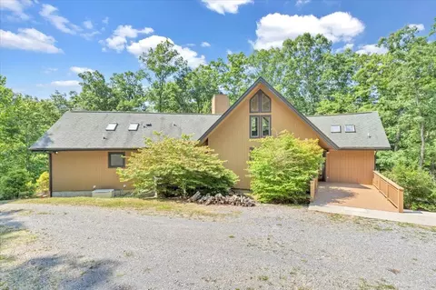 3956 Apache Rd, Salem, VA 24153